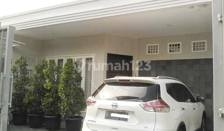 Beautiful House in Kebayoran Lama, South Jakarta