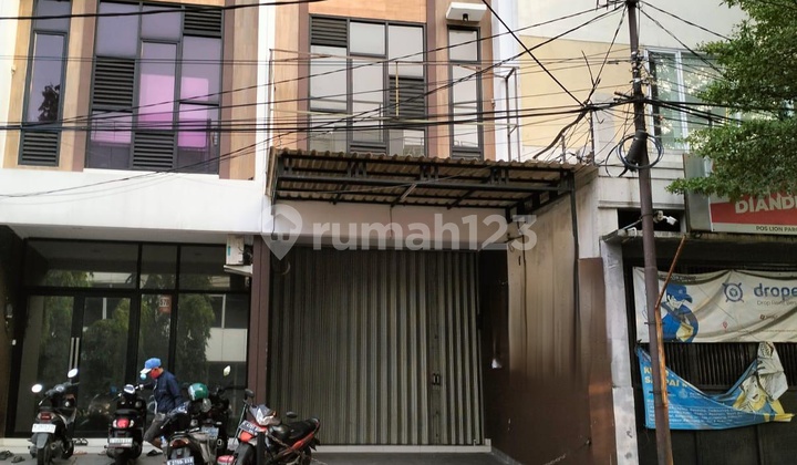 Rukan Minimalis Modern Aries Utama Lokasi Strategis Dekat Lippo Mall Puri di Jakarta Barat