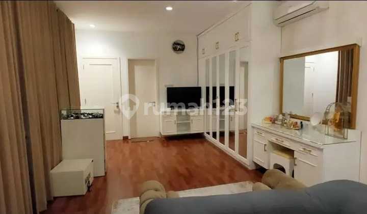 Beautiful 3-Story House Ready to Occupy, Strategically Located in Kebayoran Bintaro, South Tangerang 2