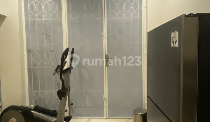 Rumah Indah Design Modern Posisi Hoek 3 Lantai di Sutera Winona, Alam Sutera - Tangerang 2