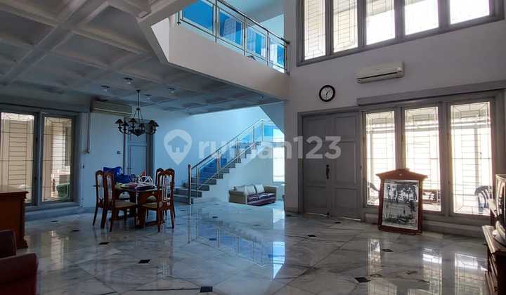 Sewa Rumah Mewah 2 Lantai Siap Huni Ada Kolam Renang di Pasar Minggu, Jakarta Selatan 2