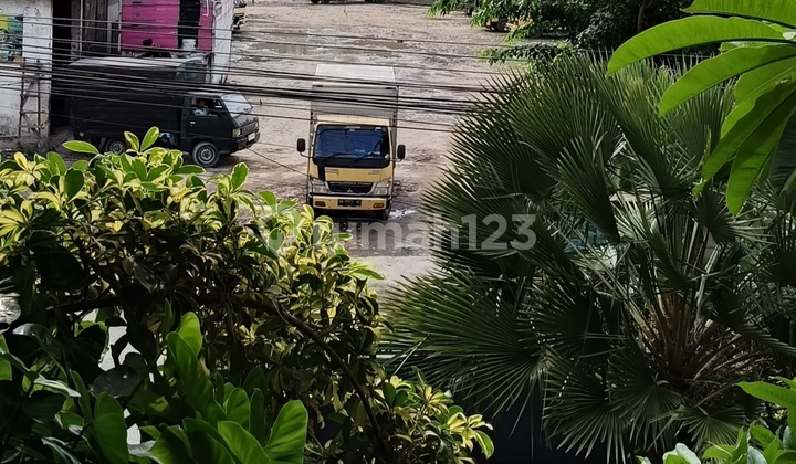 Warehouse on Rajawali Street Medan