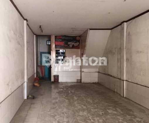 3-Story Shop House on Letda Sujono Street, Medan 2
