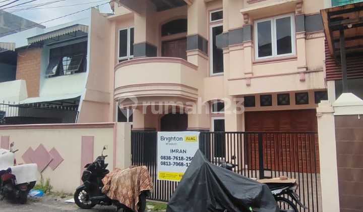 Luxury House Taman Polonia 3 2