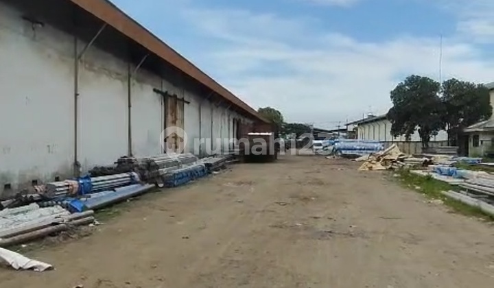 Warehouse On Jalan Kayu Putih