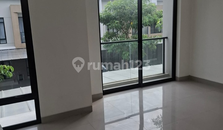 Disewakan Rumah Millenial Pik 2 Ukuran 6X12,5 Unfurnished