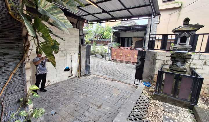 Super Strategic Location House in Padangsambian Kaja, West Denpasar 2