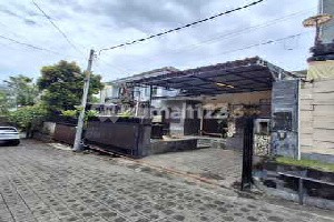 Super Strategic Location House in Padangsambian Kaja, West Denpasar 1