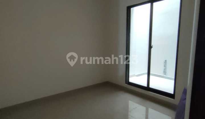 For Sale Modern House in Park Serpong Jelupang South Tangerang 2