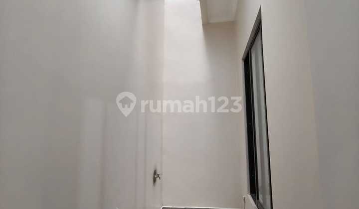Dijual Rumah 4 Kamar Tidur Di Regency Melati Mas