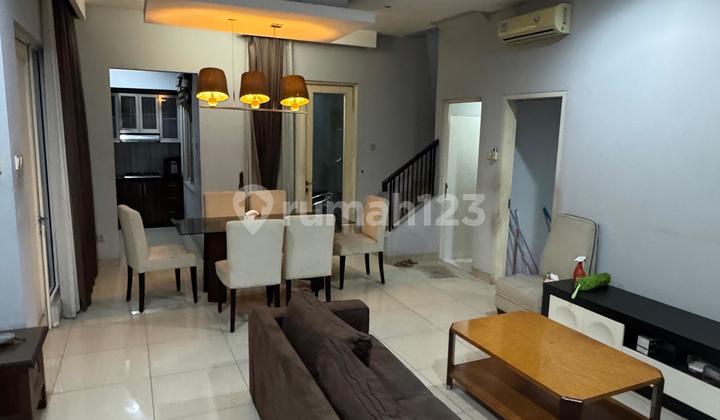 Disewakan Rumah Full Furnished Samping Binus Di Residence One 1