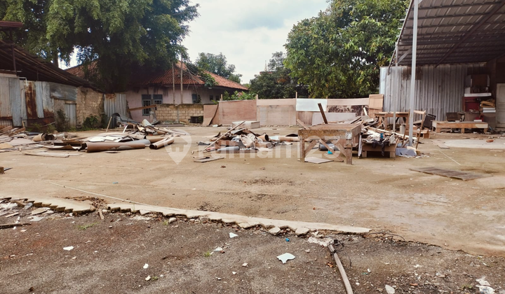 Disewakan Tanah 3005 Meter di Lengkong Karya