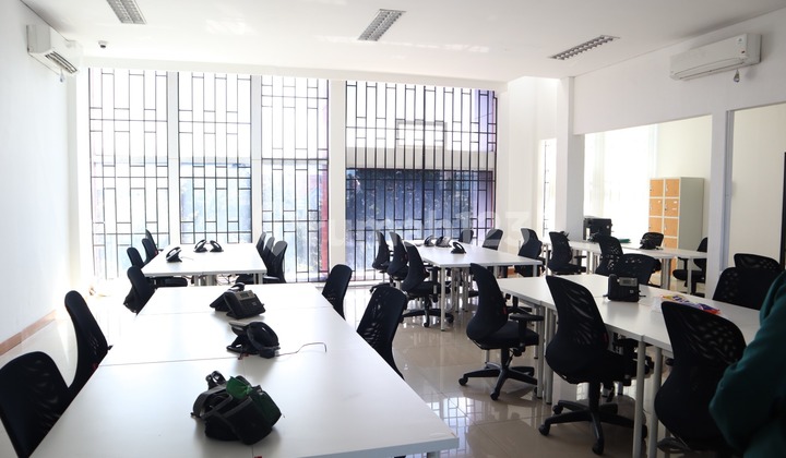 Spacious Business Space with Complete Facilities in the BKR Area, Suitable and Comfortable for Office Use.