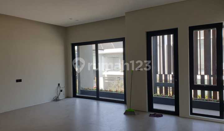 Sell Nice House Strategic Location in Kota Baru Parahyangan, Ratna Kencana 2