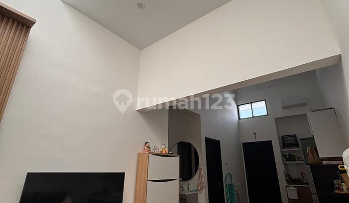 Rumah Nyaman Dan Full Furnished Dengan Lingkungan Sejuk Di Kawasan Kota Baru Parahyangan