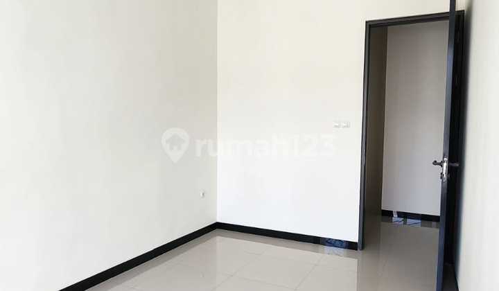 Disewakan Rumah Baru 2 Lantai Yang Nyaman Dengan Lingkungan Asri Di Kawasan Taman Kopo Indah