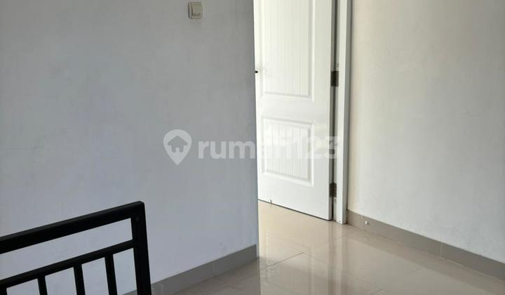Rumah 2 Lantai Bagus Dan Nyaman Di Kawasan Mekarsari Regency Dengan Lingkungan Yang Sejuk 2
