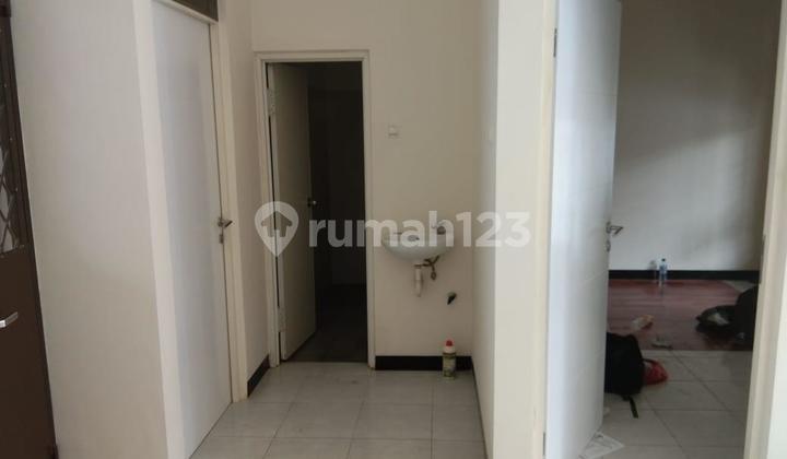 Rumah Di Taman Holis Indah Bergaya Minimalis Sederhana Dengan Lingkungan Sejuk 2