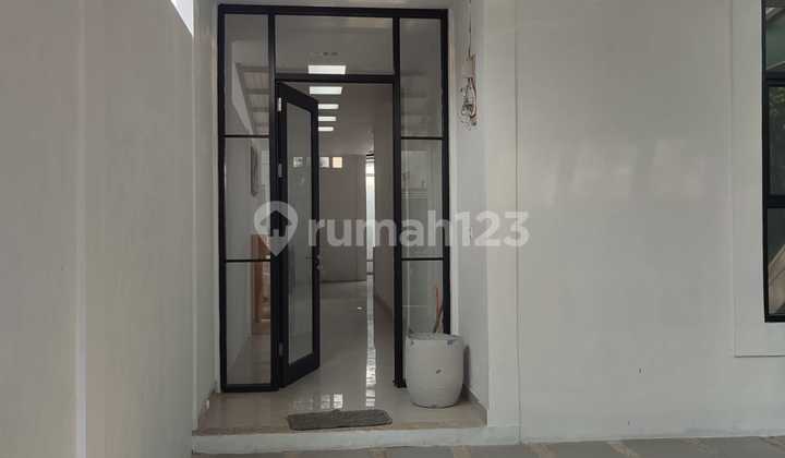 Rumah Bagus Dengan Lingkungan Yang Nyaman Di Kawasan Sariwangi 2