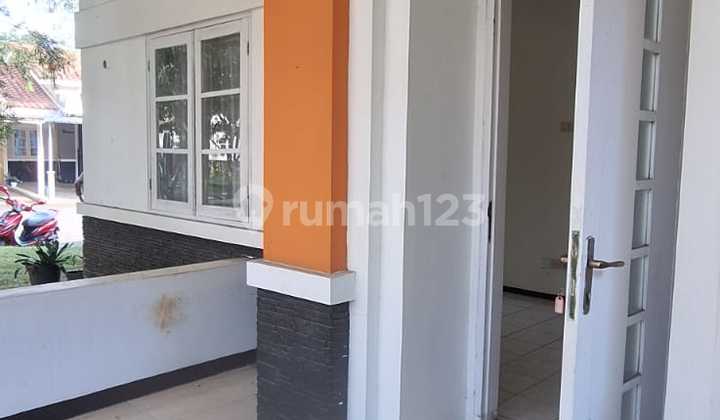 For Rent: Comfortable and Nice House in a Cool and Serene Environment in Kota Baru Parahyangan Area
