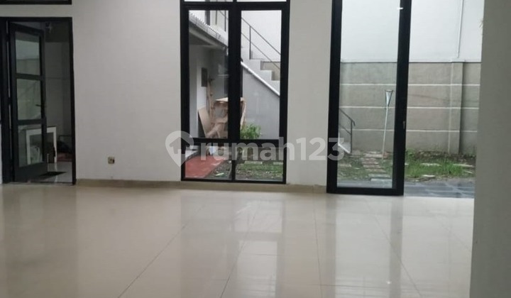 Rumah 2 Lantai Komplek Batununggal Indah, Bandung Selatan Rumah 2 Lantai Komplek Batununggal Indah, Bandung Selatan