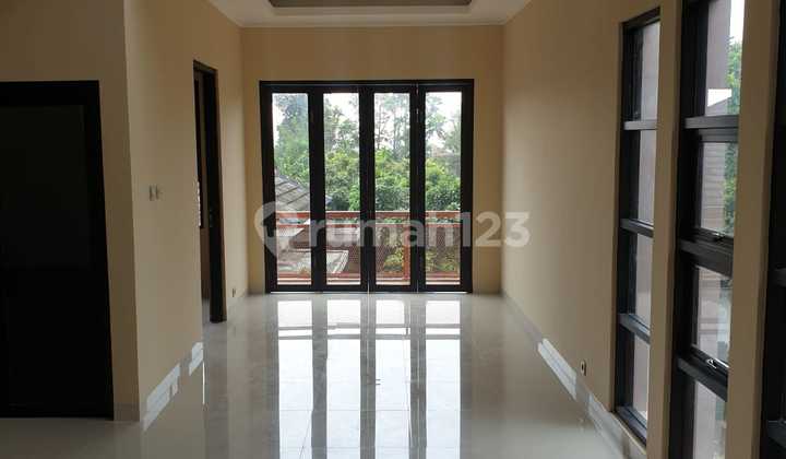 Rumah 3 Lantai Bagus Dengan Pemandangan Indah Dan Sejuk Di Kawasan Cibeunying Kidul