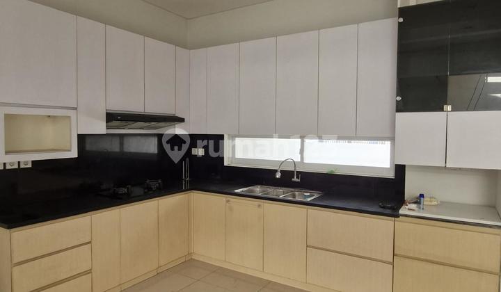  Rumah Bagus Nyaman Aman di Taman Kopo Indah  2