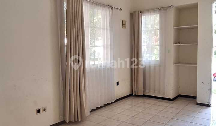 Disewakan Rumah Nyaman Dan Bagus Dengan Lingkungan Adem Dan Sejuk Di Kawasan Kota Baru Parahyangan 2