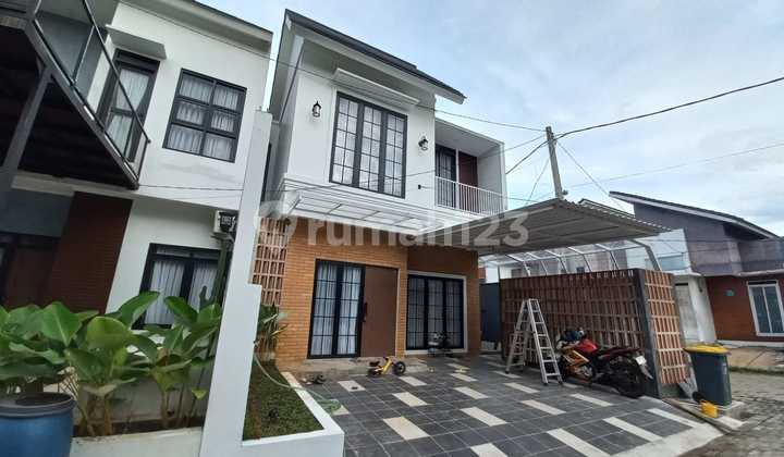 Rumah Di Cibubur Bebas Banjir, Shm Lokasi Strategis Dekat Gerbang Toll