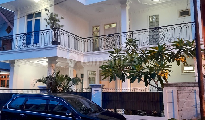 Dijual Cepat Dan Murah Rumah Eksklusif 2 Lantai Di Griya Loka Bsd, Serpong, Tangerang Selatan – Lokasi Strategis & Fasilitas Lengkap 2