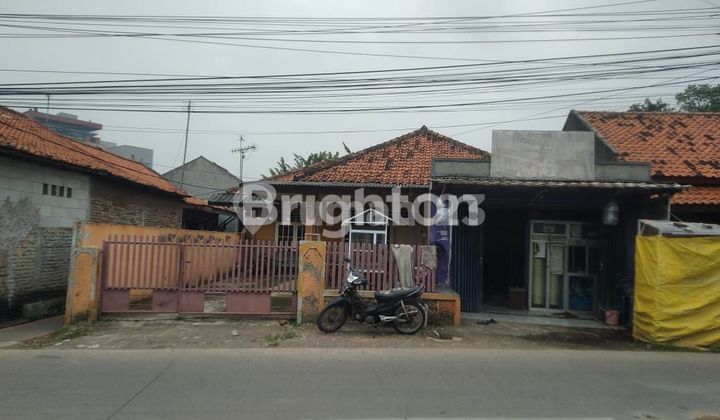 RUMAH DI DEPAN JALAN UTAMA SUHUT HIDAYAT KERAWANG JAWA BARAT RUMAH DI DEPAN JALAN UTAMA SUHUT HIDAYAT KERAWANG JAWA BARAT