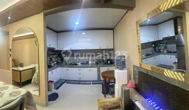 dapur rumah mewah 2 lantai –