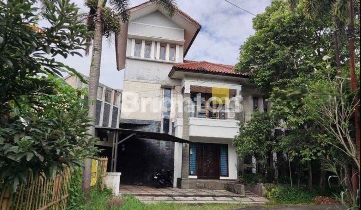 RUMAH 2 1/2 LANTAI SIAP HUNI DI KOMPLEK ABADI REGENCY SUKASARI BANDUNG