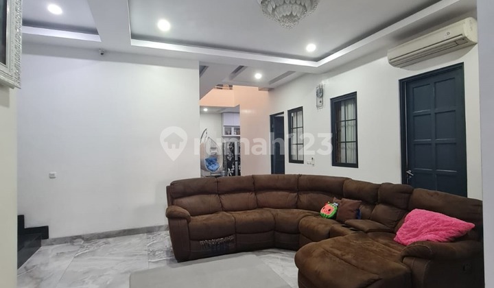 Dijual Rumah Bagus, Lingkungan Asri, Siap Huni, Di Pinewood Banjar Wijaya