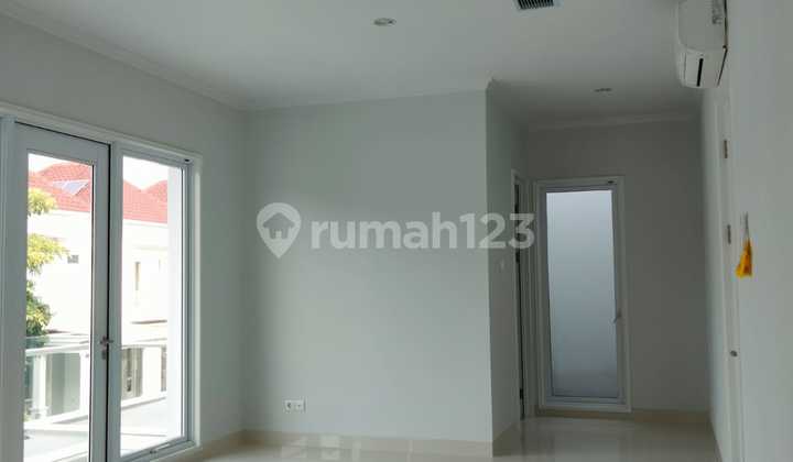 Dijual Rumah Bagus, Lingkungan Asri, di Pasadena Gading Serpong 2