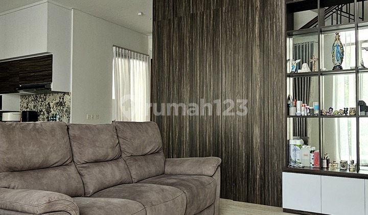 Dijual Rumah Bagus, Lingkungan Asri, Siap Huni, di The Zora Bsd City 2