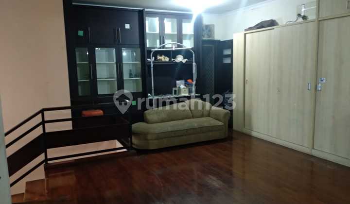 Rumah minimalis turun harga di Bintaro Sektor 3