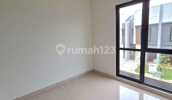 Regia 2-Story Cluster House at Sumarecon Crown Gading 2