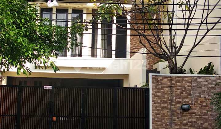 Dijual Rumah Siap Huni 2 Lantai Di Tebet Jakarta Selatan Dijual Rumah Siap Huni 2 Lantai Di Tebet Jakarta Selatan