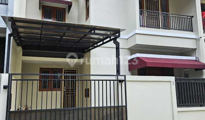 Rumah 2 Lantai Semi Furnish di Cipinang Muara Jakarta Timur Rumah 2 Lantai Semi Furnish di Cipinang Muara Jakarta Timur