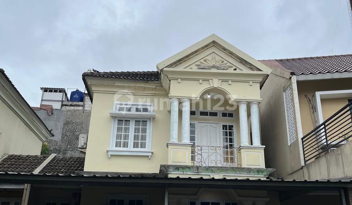 Rumah Dalam Cluster Fedora Strategis.deket Transmart dan Mcd