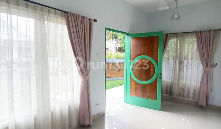 Rumah Cantik Hook Di Bintaro Sektor 9,lokasi Deket Dengan Tol  1