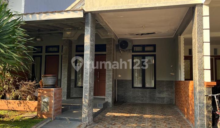 Rumah Di Cluster Fedora ,graha Raya Bintro 