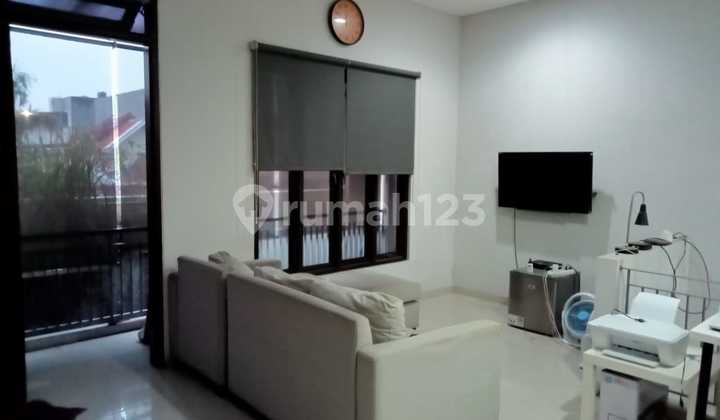 Rumah Bagus Bintaro Sektor 5,lokasi Strategis  2