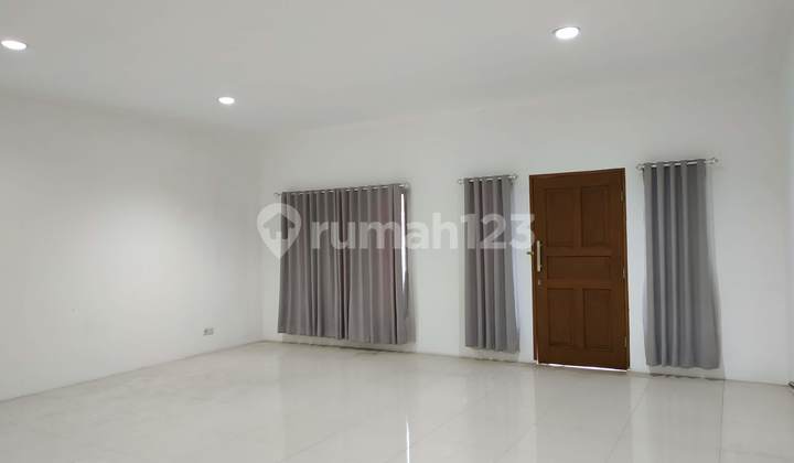 For Rent Rumah Cantik With Jacuzzi Lokasi Di Batununggal Indah Bandung 2