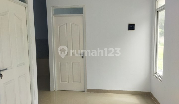 Ready-to-Occupy House Eligible for Mortgage Near Cimuning Toll Road, Mustikajaya, Bekasi 2