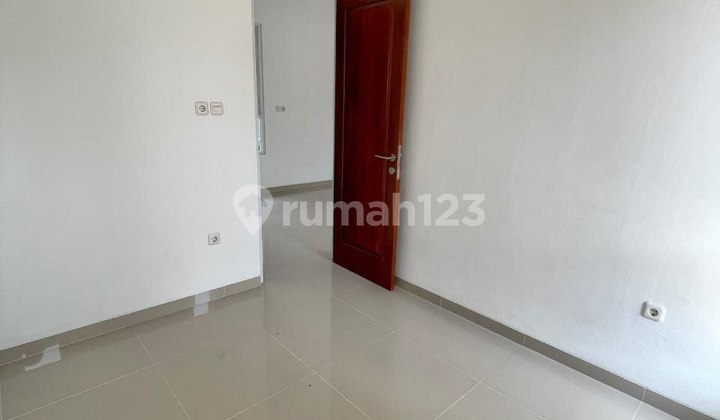 Rumah 2 Lantai Dekat Tol Tengah Kota Pondok Aren Bintaro Tangsel 2
