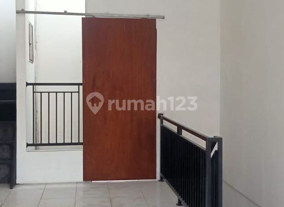 2-Story House. Ready to Occupy. KPR Available. Near Bintaro Toll Road, Tangerang Selatan. For Sale. 2