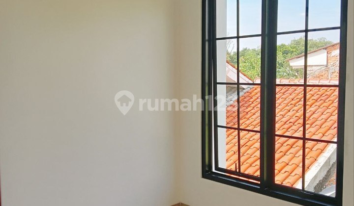 Rumah 2 Lantai Siap Huni Bisa Kpr Dekat Rsud/ Tol Sawangan Depok  2