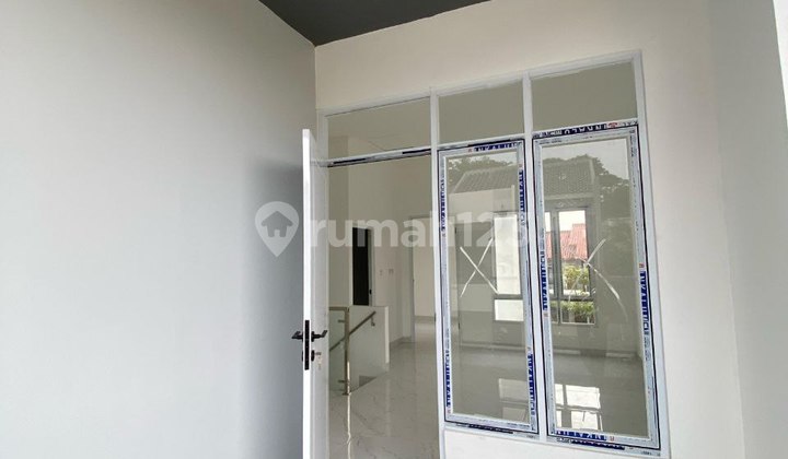 Rumah 2 Lantai Bisa Kpr Dekat Rsud Tol Lrt Ciracas Jakarta Timur 2